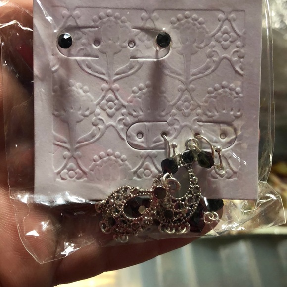 New earrings!! All in package - Picture 2 of 4